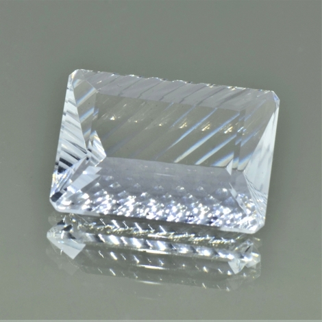 Bergkristall, Achteck Laserschliff (29,12 ct.) aus Brasilien Bergkristall, Achteck Laserschliff (29,12 ct.) aus Brasilien