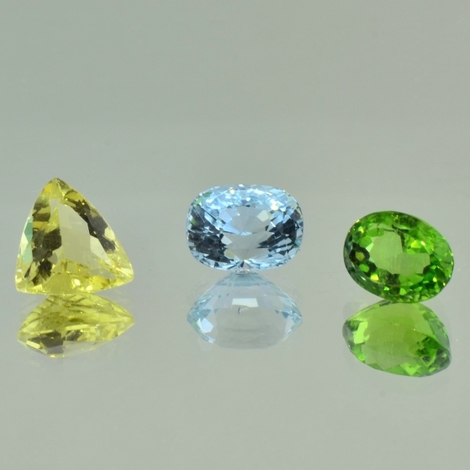 Mixed Lot, Antik, Trillion & Oval facettiert (17,29 ct.) aus Afrika & Asien Mixed Lot, Antik, Trillion & Oval facettiert (17,29 ct.) aus Afrika & Asien