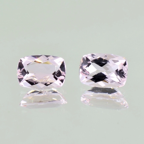 Morganite Pair cushion light pink 4.31 ct Morganite Pair cushion light pink 4.31 ct