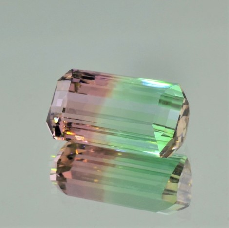 Turmalin, Achteck facettiert (18,28 ct.) aus Afghanistan (Kunar, Paprok Mine) Turmalin, Achteck facettiert (18,28 ct.) aus Afghanistan (Kunar, Paprok Mine)