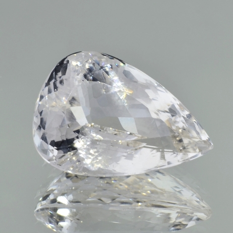 Beryl Goshenite pear farblos-getönt 34.84 ct