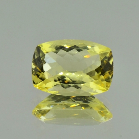 Skapolith, Antik facettiert (8,84 ct.) aus Tansania Skapolith, Antik facettiert (8,84 ct.) aus Tansania