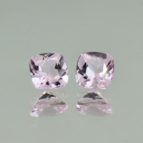 Morganit Duo, Antik facettiert (1,85 ct.) aus Brasilien Morganit Duo, Antik facettiert (1,85 ct.) aus Brasilien