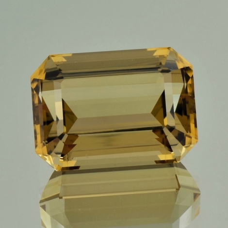 Skapolith octagon bräunlich gelb 40,76 ct. Skapolith octagon bräunlich gelb 40,76 ct.