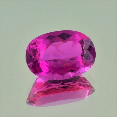 Rubellite Tourmaline oval purpurrot-pink 9.78 ct. Rubellite Tourmaline oval purpurrot-pink 9.78 ct.