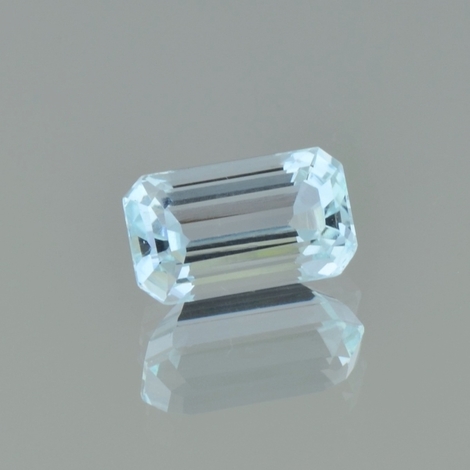 Aquamarine octagon very light blue 3.81 ct