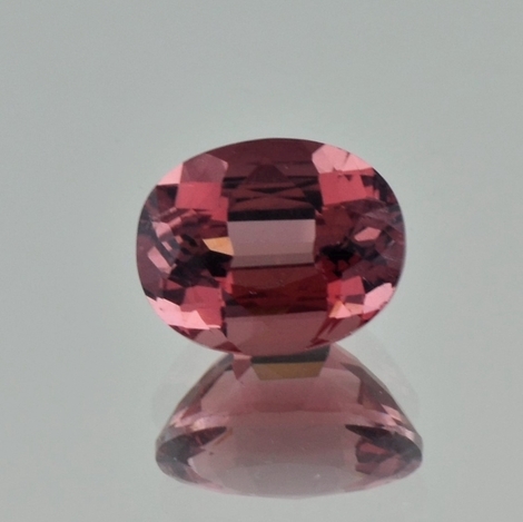 Apatit oval rosarot 4,86 ct Apatit oval rosarot 4,86 ct