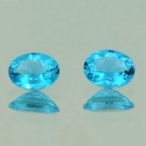 Apatit Duo oval neonblau 2,46 ct Apatit Duo oval neonblau 2,46 ct