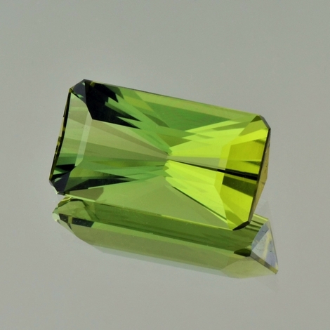 Turmalin, Achteck facettiert (17,43 ct.) aus Kongo Turmalin, Achteck facettiert (17,43 ct.) aus Kongo