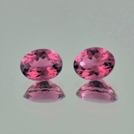 Rubellite Pair Turmaline oval pinkish red 3.81 ct Rubellite Pair Turmaline oval pinkish red 3.81 ct