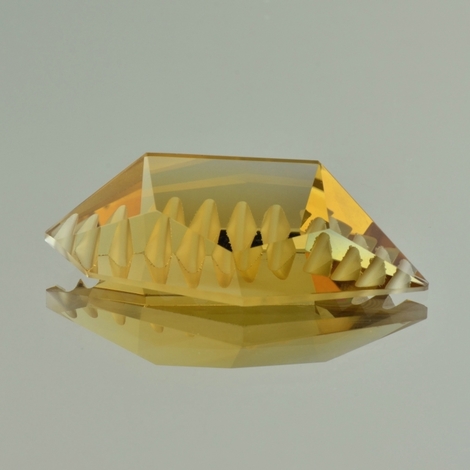 Citrine Design-Fantasy golden yellow 28.84 ct