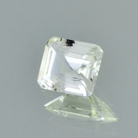 Saphir, Achteck facettiert (2,58 ct.) aus Sri Lanka Saphir, Achteck facettiert (2,58 ct.) aus Sri Lanka