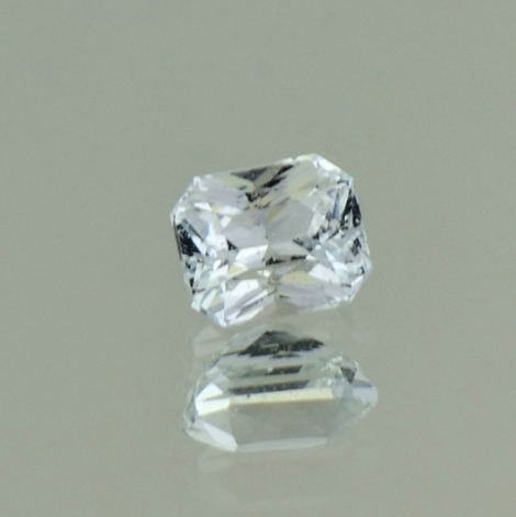 Saphir, Achteck-Princess facettiert (1,26 ct.) aus Sri Lanka Saphir, Achteck-Princess facettiert (1,26 ct.) aus Sri Lanka
