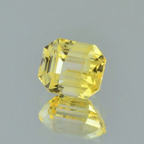 Saphir, Achteck facettiert (4,06 ct.) aus Sri Lanka Saphir, Achteck facettiert (4,06 ct.) aus Sri Lanka