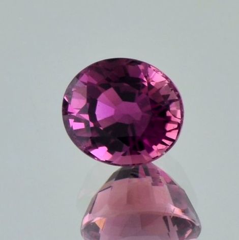 Rubellit Turmalin oval purpurrot 2,95 ct Rubellit Turmalin oval purpurrot 2,95 ct