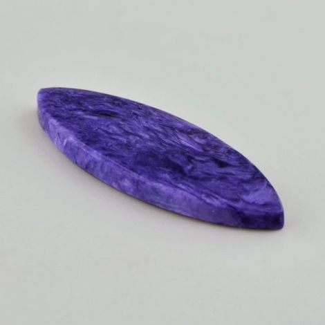 Charoit, Navette (29,80 ct.) aus Russland (Murun Gebirge, Jakutien) Charoit, Navette (29,80 ct.) aus Russland (Murun Gebirge, Jakutien)