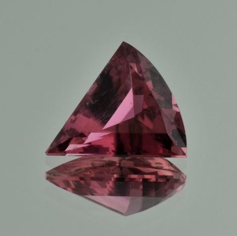 Rubellit, Design-Trillion facettiert (9,07 ct.) aus Afrika