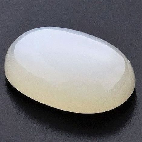 Moonstone cabochon oval 36.31 ct