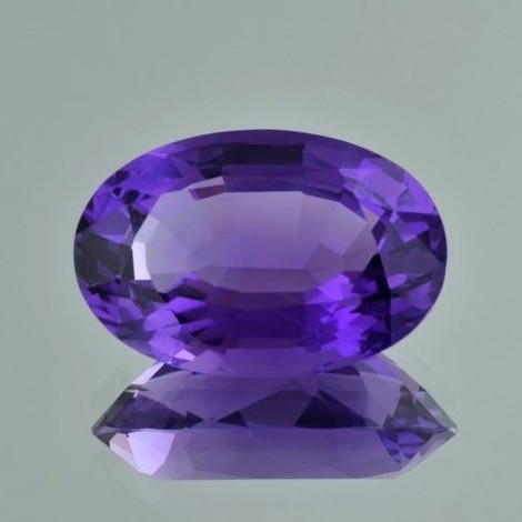Amethyst, Oval facettiert (28,59 ct.) aus Brasilien Amethyst, Oval facettiert (28,59 ct.) aus Brasilien