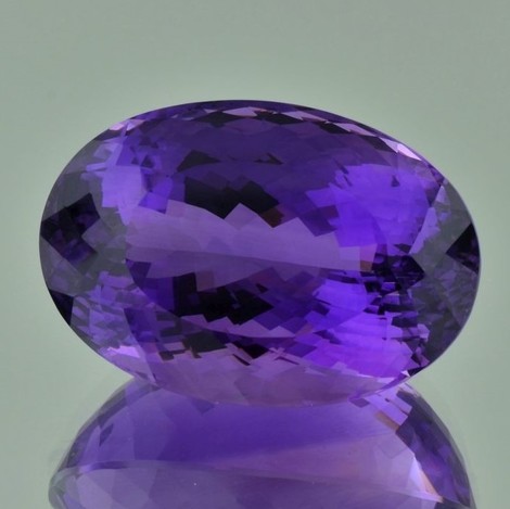 Amethyst oval intense violet 89.69 ct