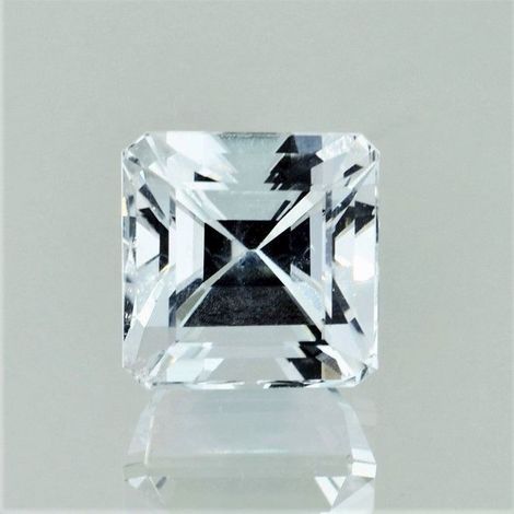 Topaz octagon colorless 6.64 ct