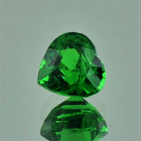 Tsavorit, Herz facettiert (2,97 ct.) aus Kenia (Taita Hills)