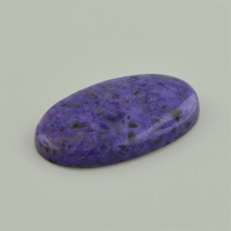 Charoit Cabochon oval violett 46,62 ct