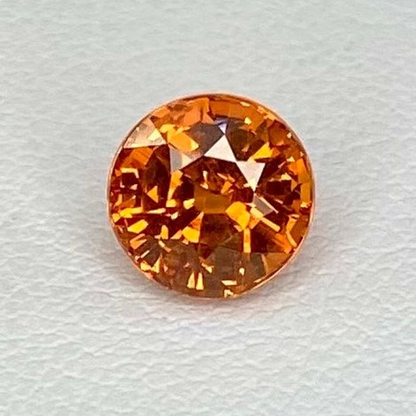 Mandarin-Granat round orange 2.10 ct.