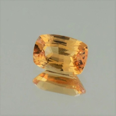 Hessonit Granat, Antik facettiert (4,10 ct.) aus Sri Lanka Hessonit Granat, Antik facettiert (4,10 ct.) aus Sri Lanka