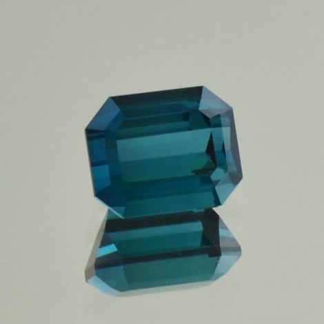 Indigolith, Achteck facettiert (2,35 ct) aus Namibia