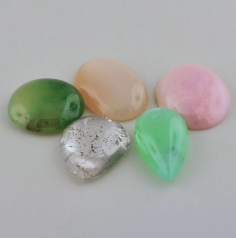 Gemischtes Farbstein Lot Cabochons multicolor 48,75 ct