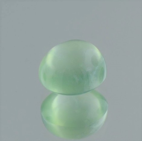 Prehnit, Oval Cabochon (10,42 ct.) aus Australien Prehnit, Oval Cabochon (10,42 ct.) aus Australien