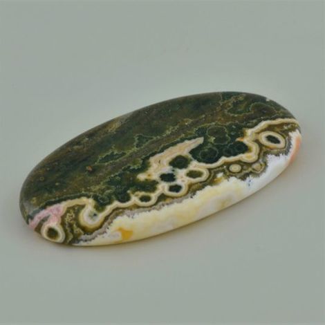 Jaspis, Oval Cabochon (66,32 ct.) aus Madagaskar Jaspis, Oval Cabochon (66,32 ct.) aus Madagaskar
