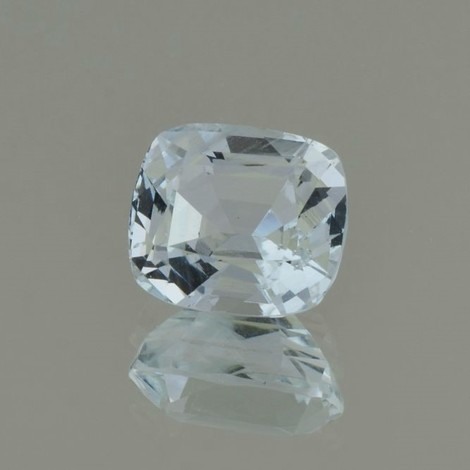 Aquamarine cushion very light blue 7.16 ct