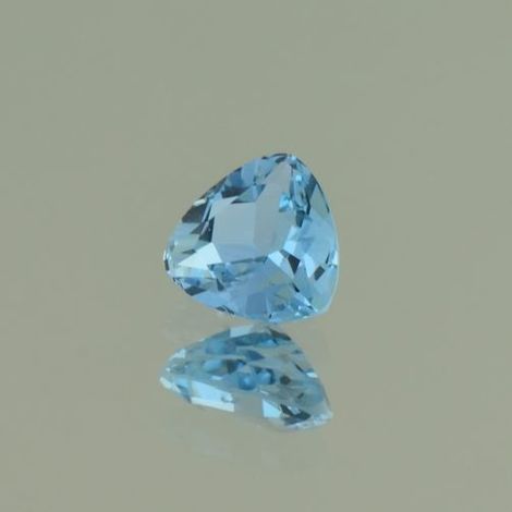 Aquamarin, Trillion facettiert (1,12 ct.) aus Mosambik Aquamarin, Trillion facettiert (1,12 ct.) aus Mosambik