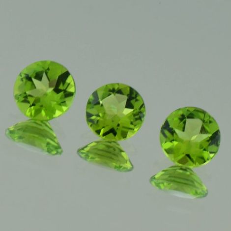 Peridot trio round green 4.92 ct Peridot trio round green 4.92 ct