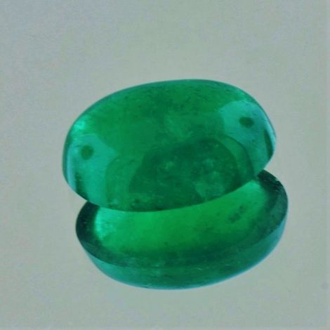 Emerald cabochon oval green 5.28 ct.