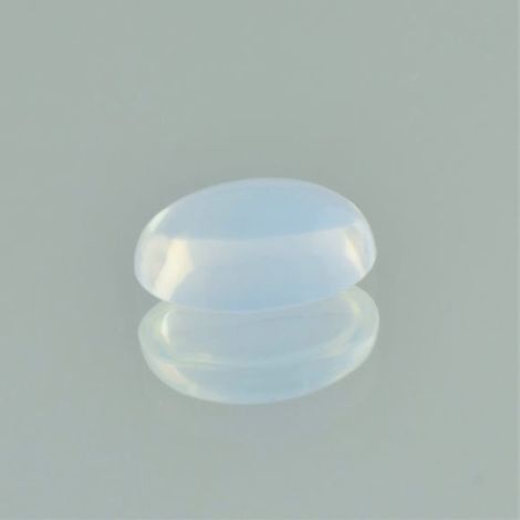 Weisser Mondstein, Oval Cabochon (4,07 ct.) aus Sri Lanka Weisser Mondstein, Oval Cabochon (4,07 ct.) aus Sri Lanka