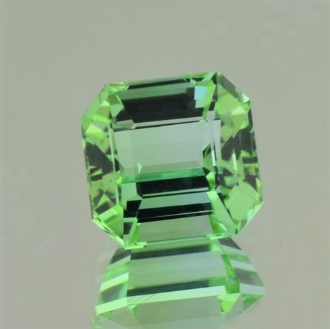 Tourmaline octagon light green 9.06 ct