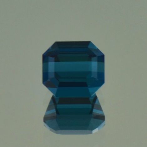 Indigolith, Achteck facettiert (2,24 ct.) aus Namibia