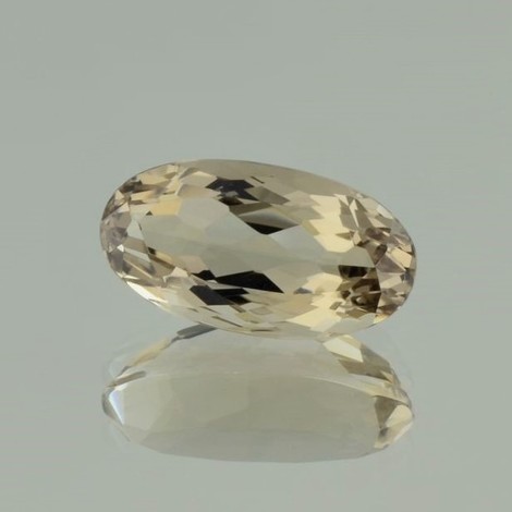 Sanidin, Oval facettiert (12,93 ct.) aus Deutschland (Eifel) Sanidin, Oval facettiert (12,93 ct.) aus Deutschland (Eifel)