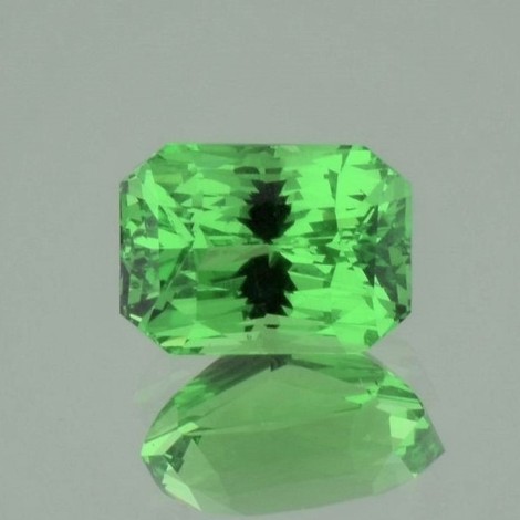Tsavorit Granat octagon-princess grün 5,13 ct