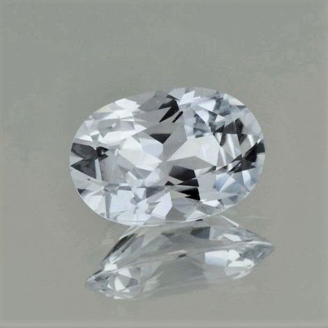 Saphir oval farblos unbehandelt 9,42 ct Saphir oval farblos unbehandelt 9,42 ct