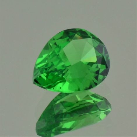 Tsavorit, Tropfen facettiert (4,00 ct.) aus Kenia (Taita Hills) Tsavorit, Tropfen facettiert (4,00 ct.) aus Kenia (Taita Hills)
