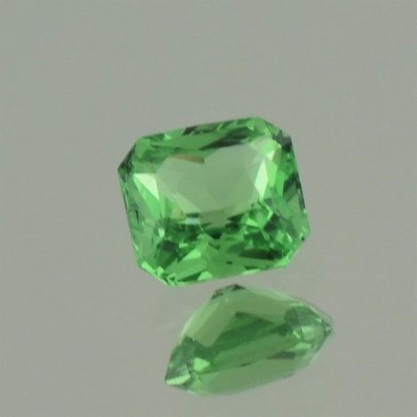 Tsavorit, Achteck facettiert (1,38 ct.) aus Tansania