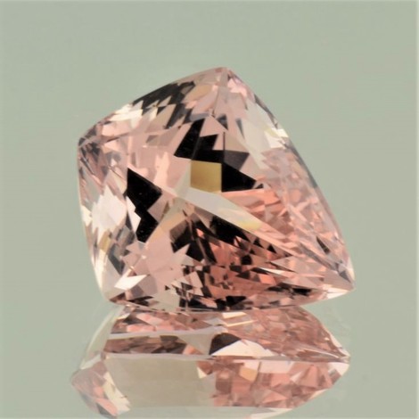 Morganit, Freiform facettiert (29,45 ct.) aus Madagaskar