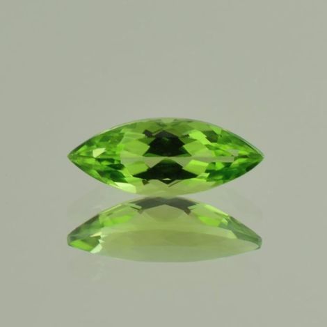 Peridot, Navette facettiert (2,48 ct.) aus Pakistan