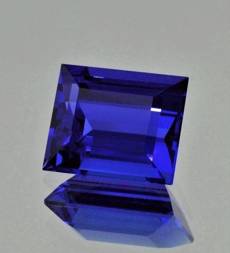 Tansanit, Rechteck facettiert (13,03 ct.) aus Tansania (Merelani Hills)