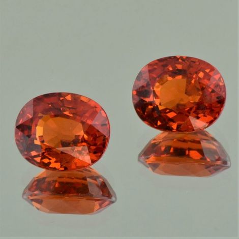 Mandarin-Granat Duo oval rötlich-orange 25,05 ct. Mandarin-Granat Duo oval rötlich-orange 25,05 ct.