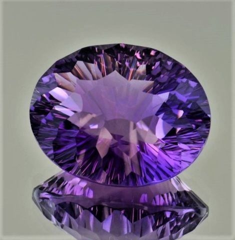 Amethyst Design-Oval violett 60,26 ct